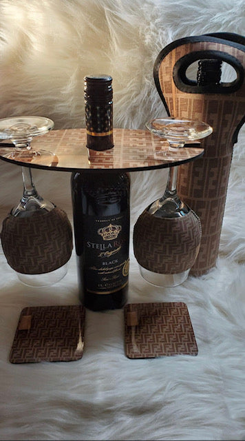 WINE GLASS HOLDER with GLASSES WRAP