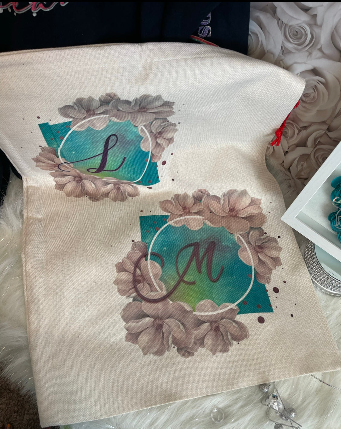 CUSTOM GIFT BAGS, BOXES & BOWS